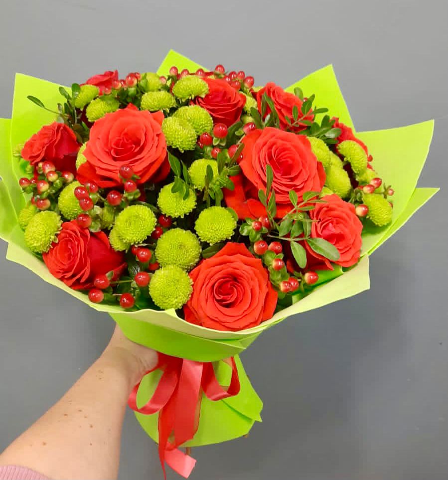 Букет цветов из: Хризантемы и Розы в Селиваниху