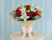 Букет цветов из:  Лилии и Розы в Селиваниху