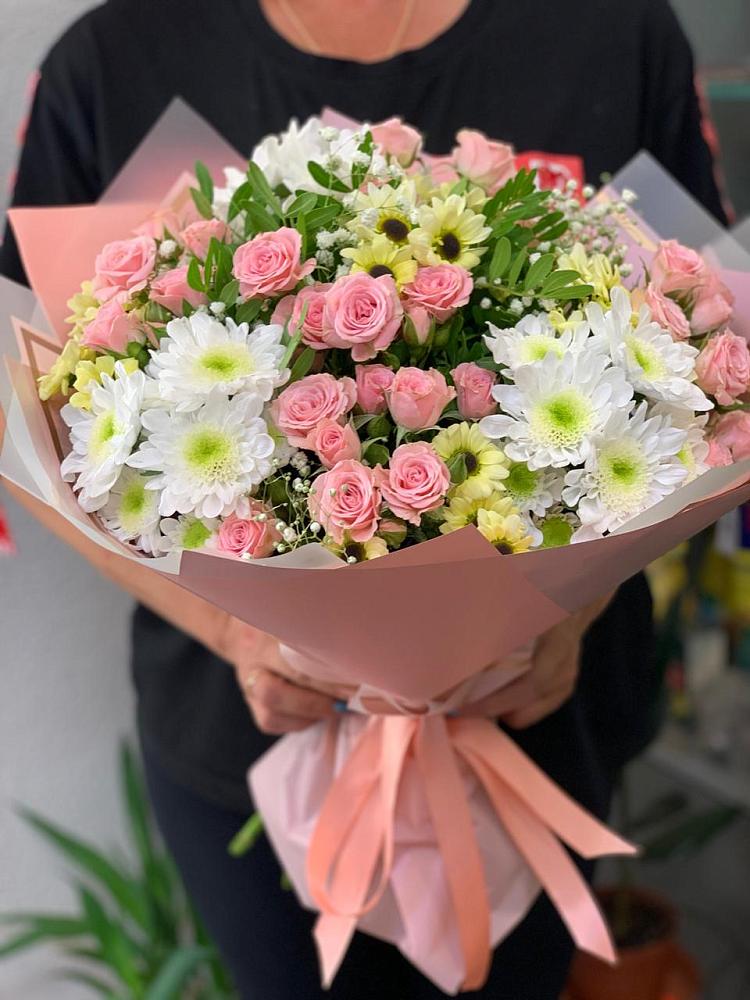 Букет цветов из: Розы и Хризантемы в Селиваниху