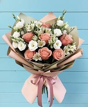 Букет цветов из:  Розы, Альстромерии и Лизиантусы в Селиваниху