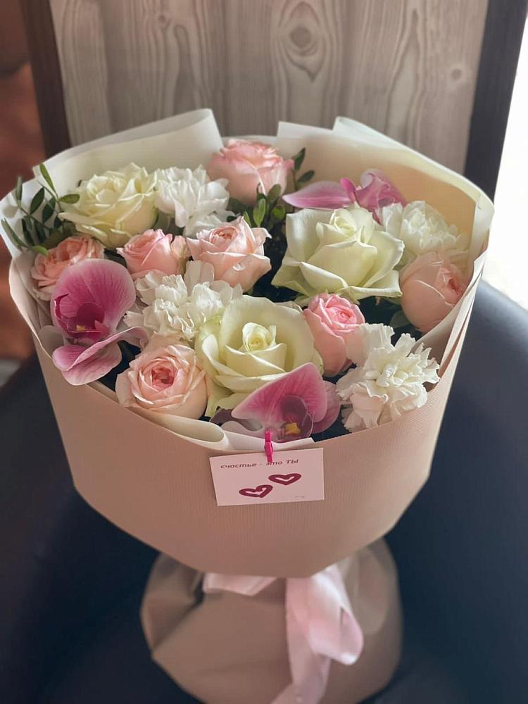 Букет цветов из: Орхидеи, Розы и Гвоздики в Селиваниху