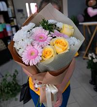 Букет цветов из:  Герберы, Розы и Хризантемы в Селиваниху