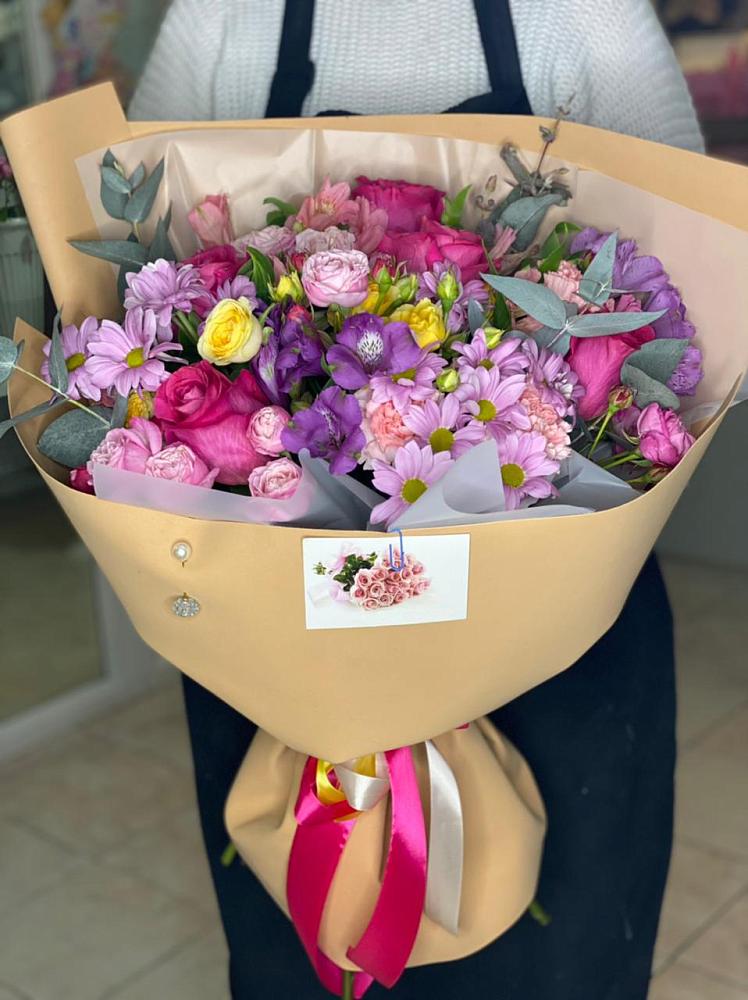 Букет цветов из: Хризантемы, Гвоздики и Альстромерии в Селиваниху