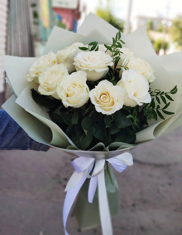Букет Белые розы Проуд в Селиваниху