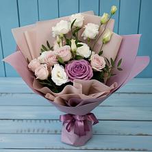Букет цветов из:  Розы и Лизиантусы в Селиваниху
