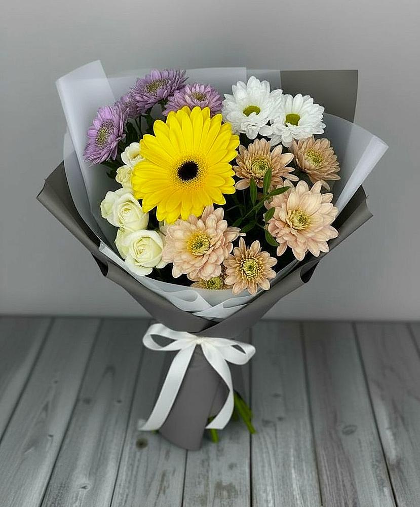 Букет цветов из: Розы, Герберы и Хризантемы в Селиваниху