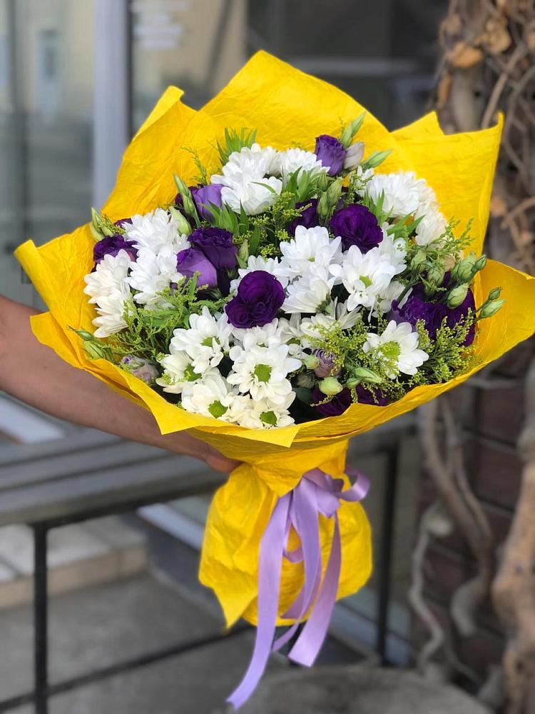 Букет цветов из: Ирисы, Хризантемы и Ромашки в Селиваниху