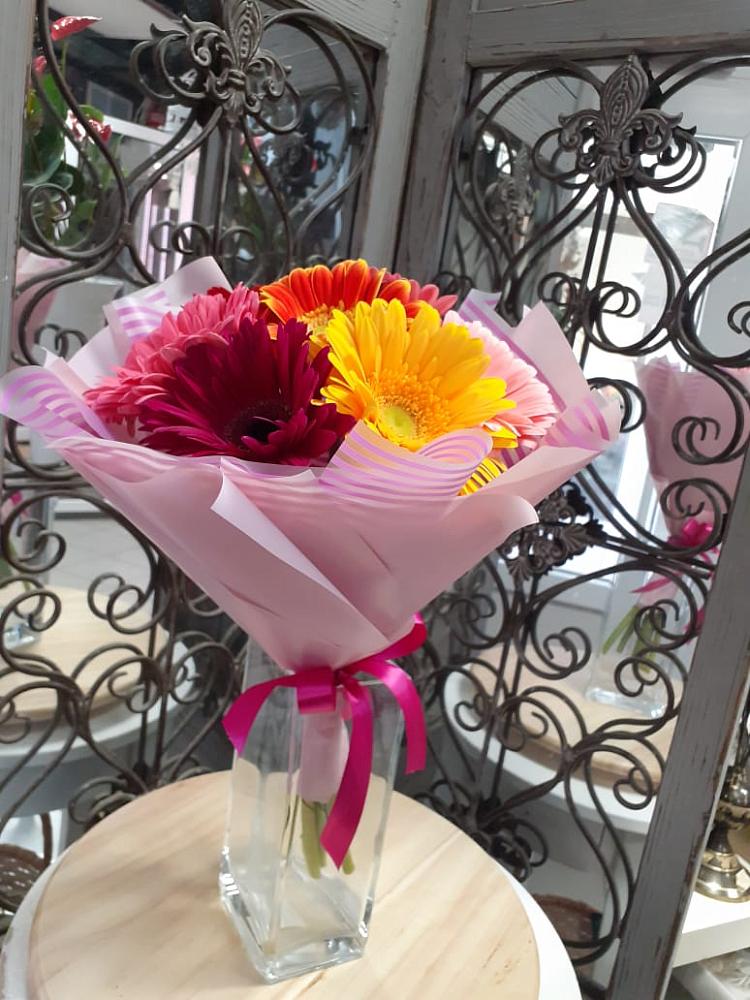 Букет цветов из: Герберы в Селиваниху