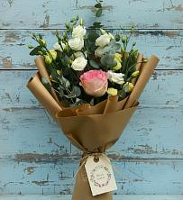 Букет цветов из:  Розы и Лизиантусы в Селиваниху