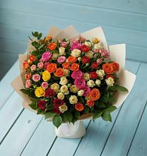Букет Микс из разноцветных кустовых роз в Селиваниху