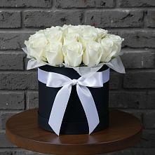 Цветочная композиция из Розы в шляпной коробке в Селиваниху